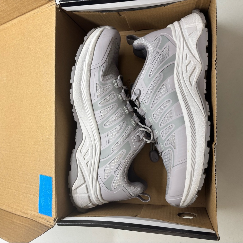 Women’s Waterproof Hiking Athletic Sneakers Size 6.5